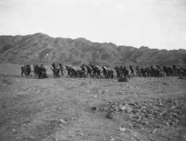 قوات-الثورة-العربية-تجري-تدريبات-في-العقبة-1917jpg